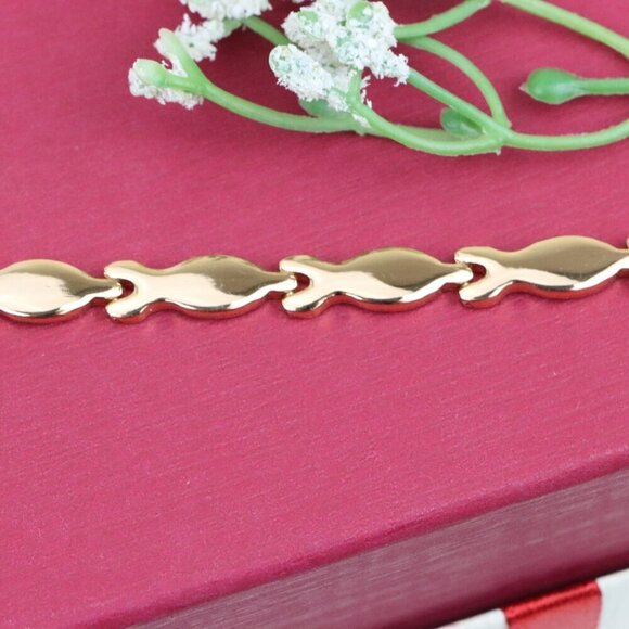 "Elegant Rose Gold Bracelet with Fish-Inspired Link Design, XPBL0857 - Picture 4 of 13